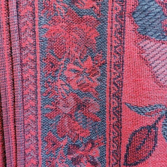 Shawl, red and black print. Blanket scarf fringe. 27" X 70". Never used. - Picture 4 of 8